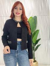 Cargar imagen en el visor de la galería, Winter Black Sweater
