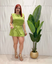 Cargar imagen en el visor de la galería, Green Skort Set
