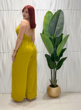 Cargar imagen en el visor de la galería, Lima Halter Jumpsuit
