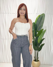 Cargar imagen en el visor de la galería, White Corset Top
