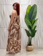 Cargar imagen en el visor de la galería, Mocha &amp; Ivory Jumpsuit
