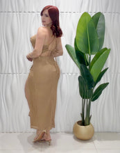 Cargar imagen en el visor de la galería, Camel Midi Dress
