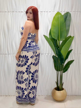 Cargar imagen en el visor de la galería, Blue Embroidery Set

