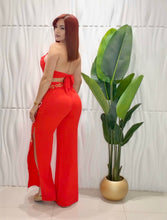 Cargar imagen en el visor de la galería, Tomato Top &amp; Pant Set
