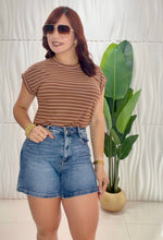 Cargar imagen en el visor de la galería, Stripes Tshirt
