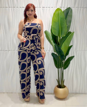 Cargar imagen en el visor de la galería, Crochet Navy Top &amp; Pant Set
