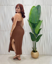 Cargar imagen en el visor de la galería, Chocolate Basic Dress
