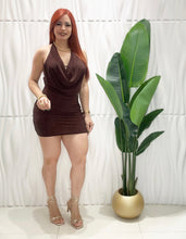 Cargar imagen en el visor de la galería, Halter Glitter Dress
