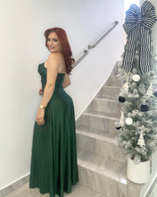 Cargar imagen en el visor de la galería, Hunter Green Maxi Dress
