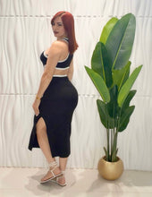 Cargar imagen en el visor de la galería, Basic Cut Out Black Dress
