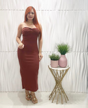 Cargar imagen en el visor de la galería, Caramel Casual Midi Dress
