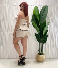 Cargar imagen en el visor de la galería, Natural Peplum Top &amp; Short Set

