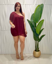 Cargar imagen en el visor de la galería, Wine Off Shoulder Mesh Dress

