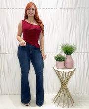 Cargar imagen en el visor de la galería, Vibrant Belt Button Jeans
