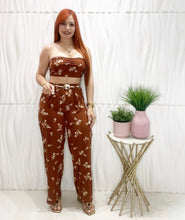 Cargar imagen en el visor de la galería, Camel Crop Top &amp; Palazzo Set
