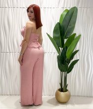 Cargar imagen en el visor de la galería, Pink Crochet Top &amp; Pant Set
