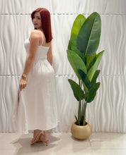 Cargar imagen en el visor de la galería, Midi White Dress

