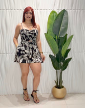 Cargar imagen en el visor de la galería, Black Tropical Romper

