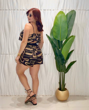 Cargar imagen en el visor de la galería, Taupe &amp; Black Short Set
