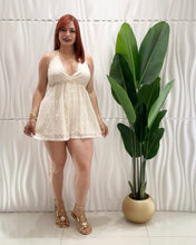 Cargar imagen en el visor de la galería, Cream Crochet Romper
