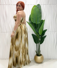 Cargar imagen en el visor de la galería, Gold Top &amp; Skirt Set
