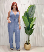 Cargar imagen en el visor de la galería, Denim Blue Halter Top &amp; Pant Set
