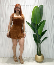 Cargar imagen en el visor de la galería, Corduroy Romper
