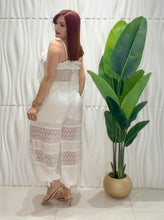 Cargar imagen en el visor de la galería, Lace White Top &amp; Pant Set
