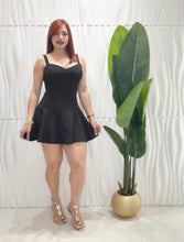 Cargar imagen en el visor de la galería, Black Flare Dress
