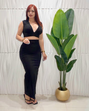 Cargar imagen en el visor de la galería, Black Top $ Skirt Set
