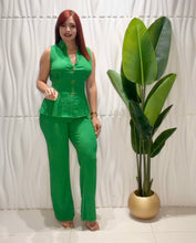 Cargar imagen en el visor de la galería, Esmerald Top &amp; Pant Set
