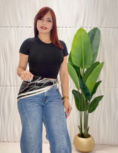 Cargar imagen en el visor de la galería, Basic Tshirt
