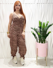 Cargar imagen en el visor de la galería, Animal Print Jumpsuit
