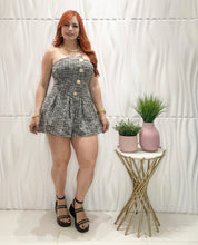 Cargar imagen en el visor de la galería, Strapples Black &amp; White Romper
