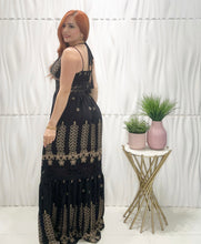 Cargar imagen en el visor de la galería, Black &amp; Gold Maxi Dress
