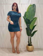 Cargar imagen en el visor de la galería, Teal Off Shoulder Dress
