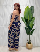 Cargar imagen en el visor de la galería, Crochet Navy Top &amp; Pant Set
