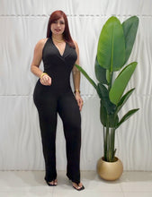 Cargar imagen en el visor de la galería, Black Halter Jumpsuit
