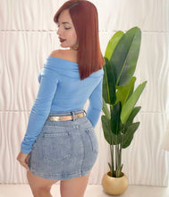 Cargar imagen en el visor de la galería, Baby Blue Top
