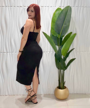 Cargar imagen en el visor de la galería, Midi Black Dress
