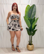 Cargar imagen en el visor de la galería, Tropical Black Top &amp; Short Set
