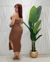 Cargar imagen en el visor de la galería, Chocolate Sweater Midi Dress
