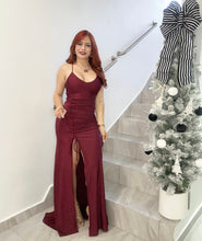 Cargar imagen en el visor de la galería, Formal Burgundy Dress
