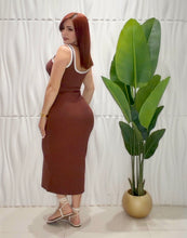 Cargar imagen en el visor de la galería, Chocolate Midi Dress

