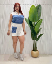 Cargar imagen en el visor de la galería, Denim &amp; White Travel Set
