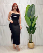 Cargar imagen en el visor de la galería, Classy Midi Black Dress
