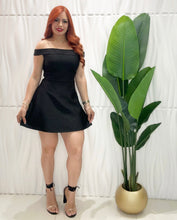 Cargar imagen en el visor de la galería, Off Shoulder Dress
