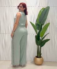 Cargar imagen en el visor de la galería, Sage Top &amp; Pant Set
