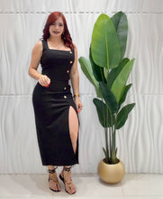 Cargar imagen en el visor de la galería, Black Top &amp; Midi Skirt
