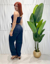 Cargar imagen en el visor de la galería, Denim Top &amp; Barrel Jeans Set
